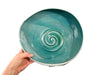 Très grand bol organique en porcelaine turquoise craquelé lustré d'or