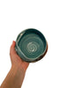 bol de porcelaine en relief avec lustre de bronze