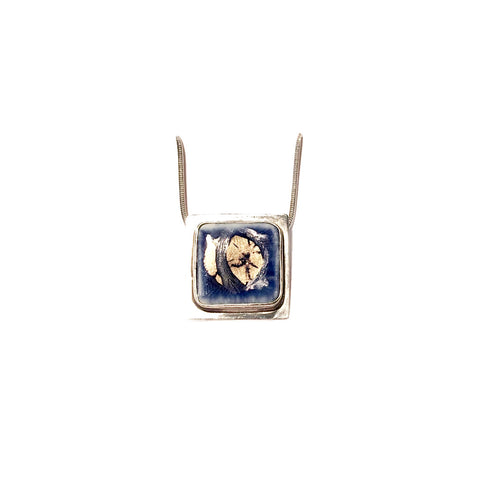 Bijou collier pendentif carre porcelaine cobalt lustre or fin